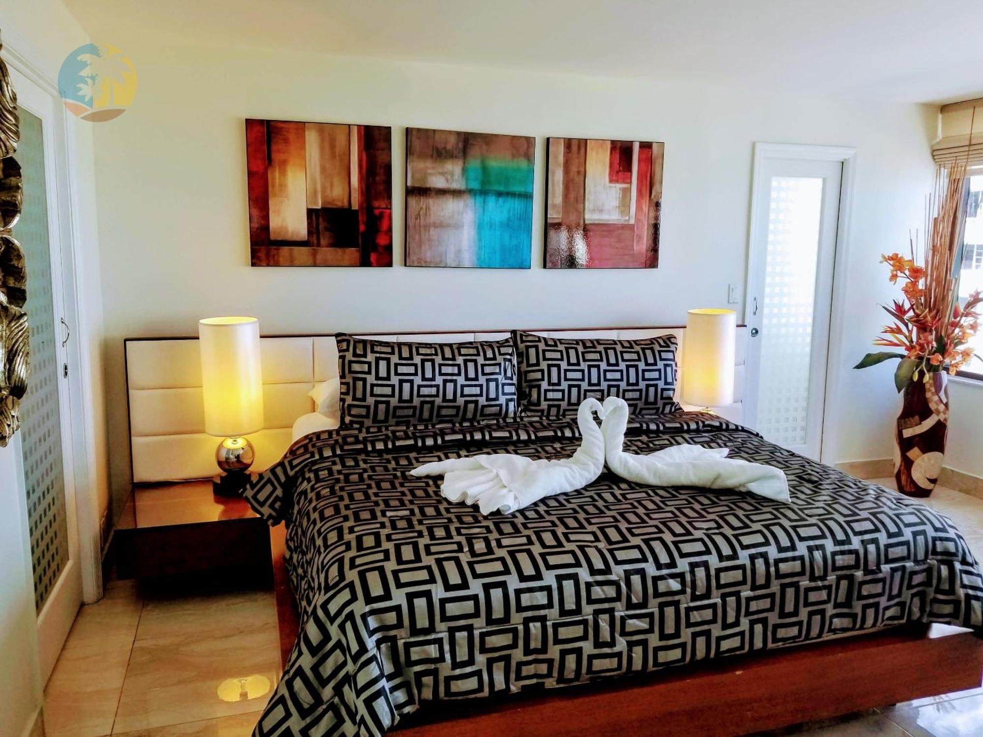 Alexander 1402 * Miami Beach
